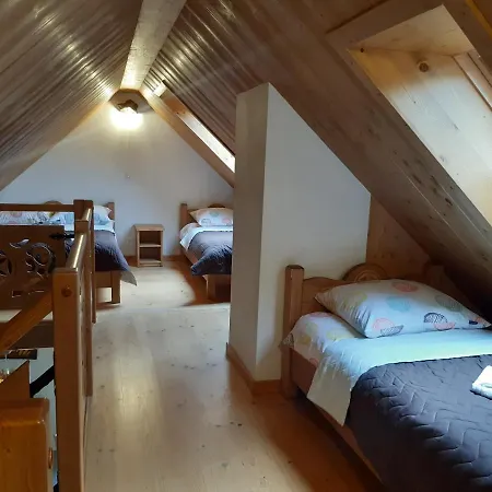 Modrzewiowy Raj クルシュコフツェ